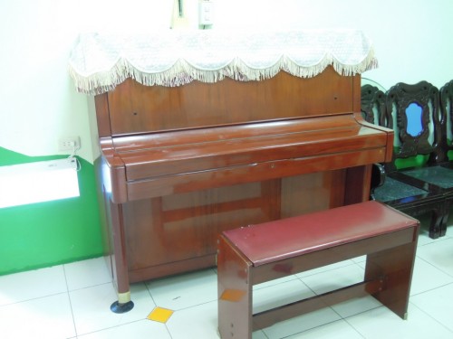 桃園縣私立愛家發展中心感謝王小姐捐贈乙台二手鋼琴