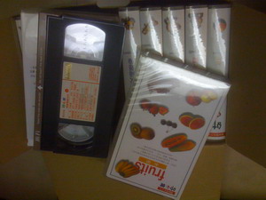 傳統式VHS英文錄影帶12捲想捐贈